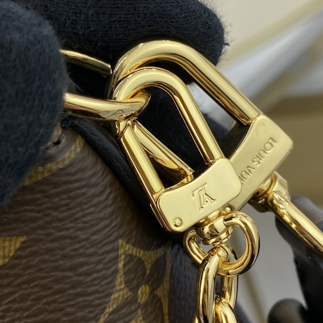 Louis Vuitton BOULOGNE Handbag Monogram M45831